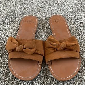 Abercrombie and Fitch sandals 6.5